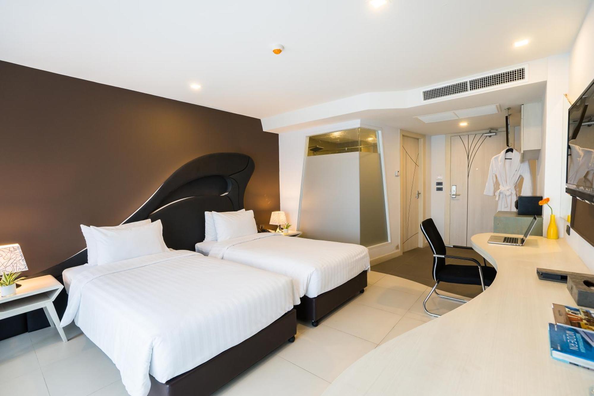 Blue Boat Hotel Jc Pattaya Exteriör bild